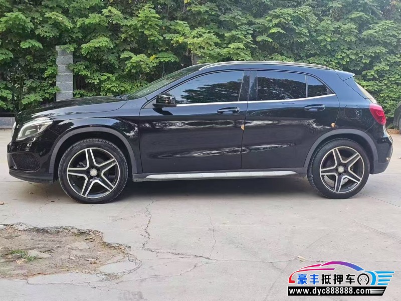 16年奔驰GLA轿车抵押车出售