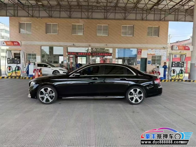 17年奔驰E轿车抵押车出售