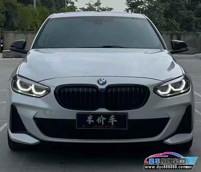 抵押车出售23年宝马1系轿车