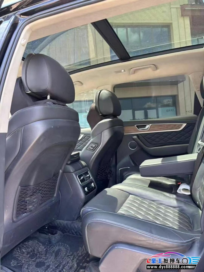 20年红旗HS7轿车抵押车出售