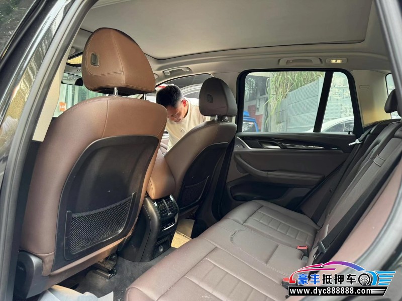 18年宝马X3轿车抵押车出售