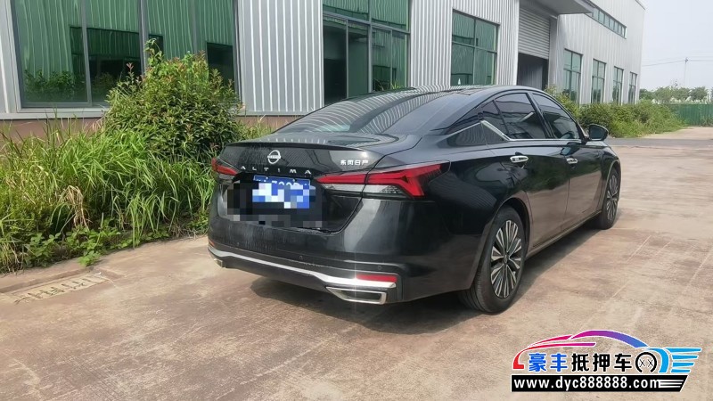 23年日产天籁轿车抵押车出售