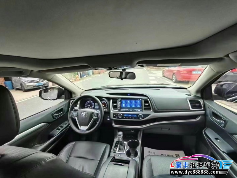 16年丰田汉兰达轿车抵押车出售