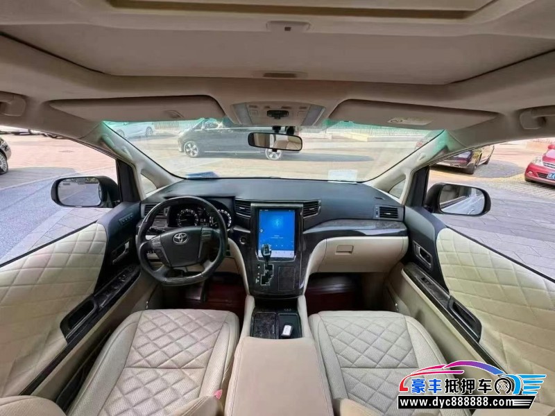 11年丰田埃尔法轿车抵押车出售