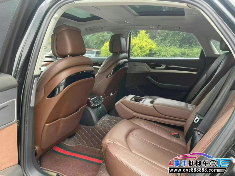 13年奥迪A8L轿车抵押车出售