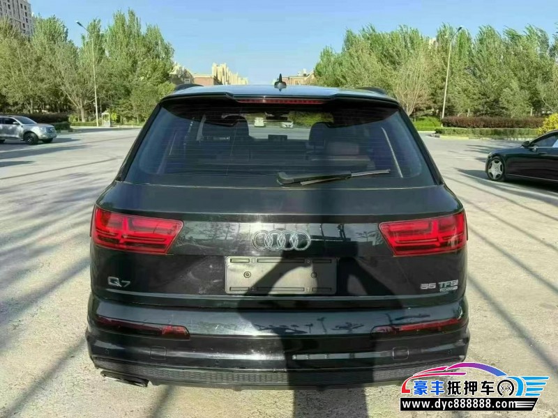 18年奥迪Q7轿车抵押车出售