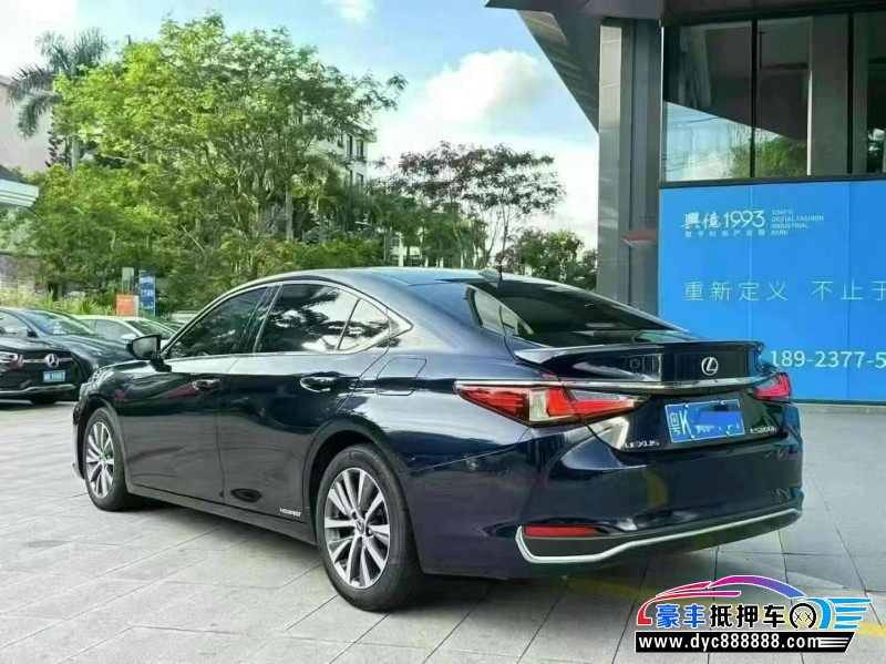 20年雷克萨斯ES轿车抵押车出售