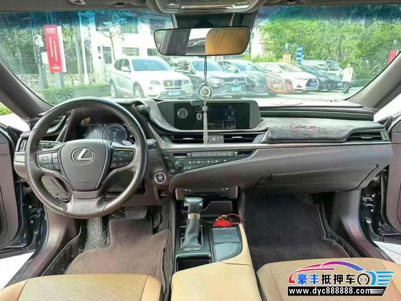 20年雷克萨斯ES轿车抵押车出售