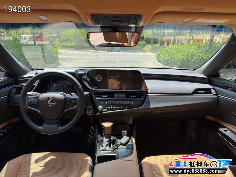 22年雷克萨斯ES轿车抵押车出售