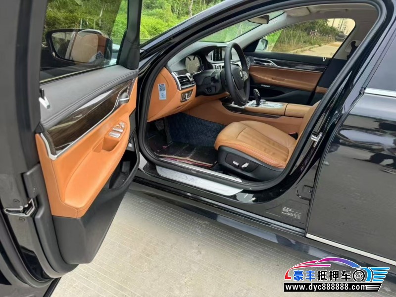 17年宝马7系轿车抵押车出售