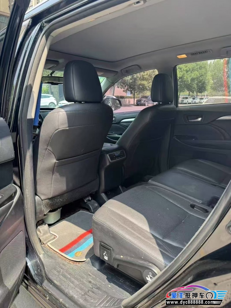 18年丰田汉兰达轿车抵押车出售