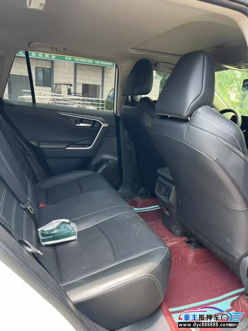 23年丰田威兰达轿车抵押车出售