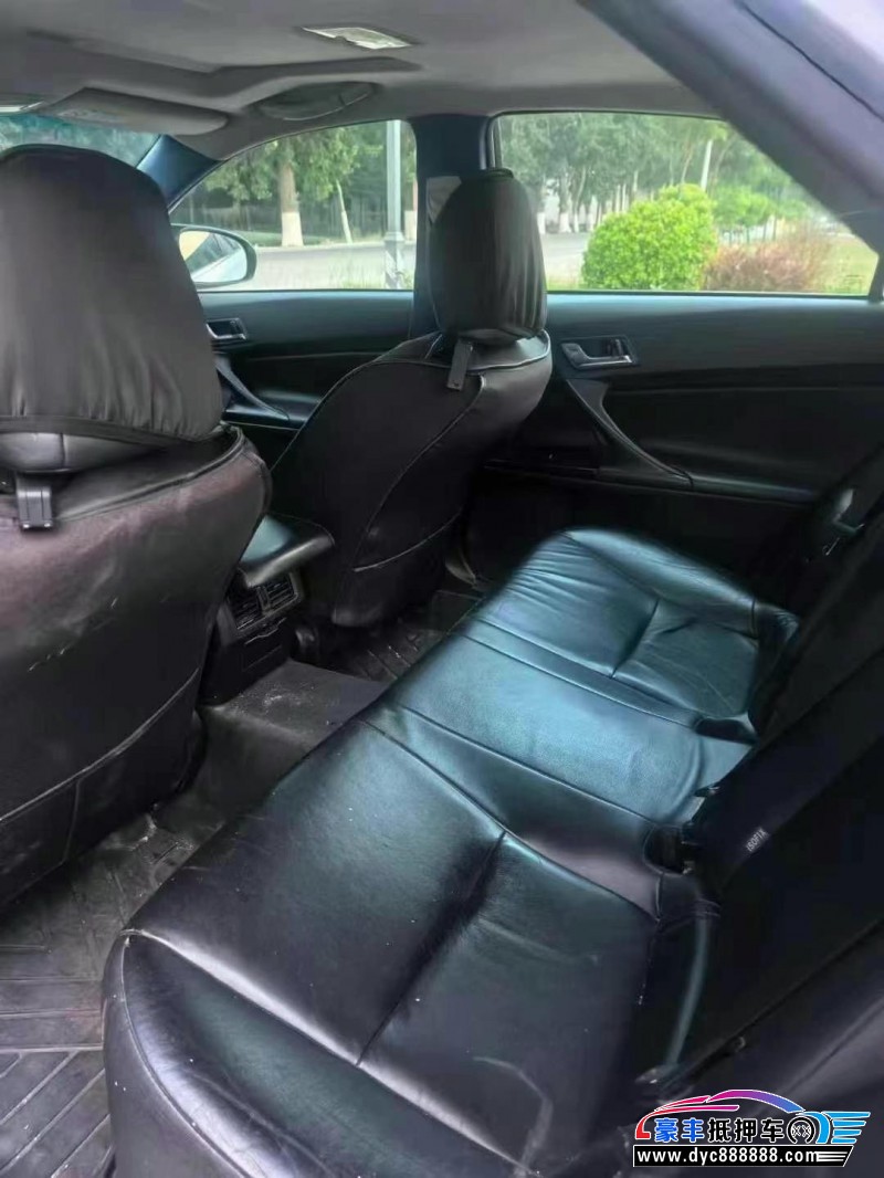 12年丰田锐志轿车抵押车出售