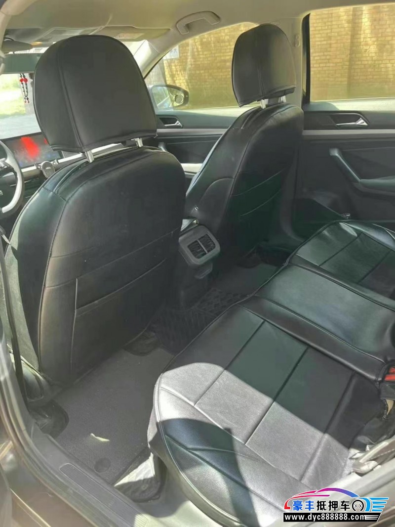 20年大众朗逸轿车抵押车出售