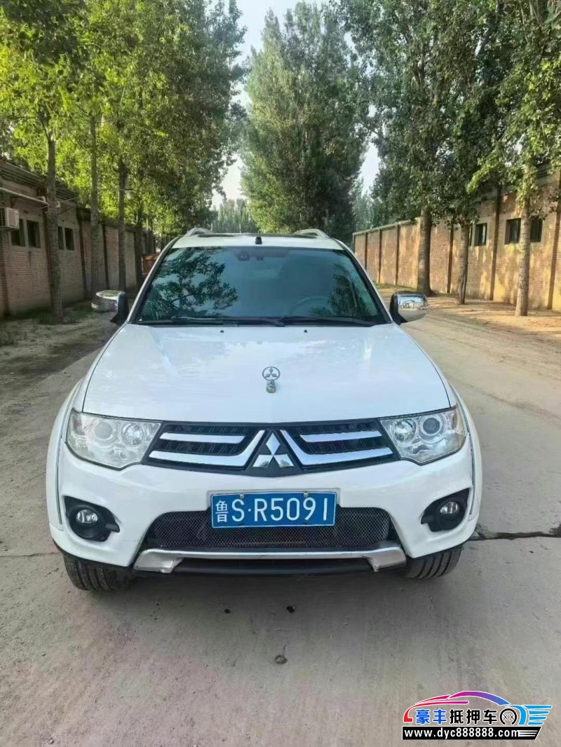 16年三菱帕杰罗轿车抵押车出售