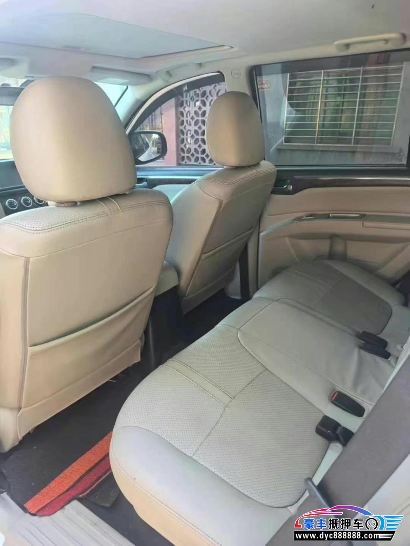 16年三菱帕杰罗轿车抵押车出售