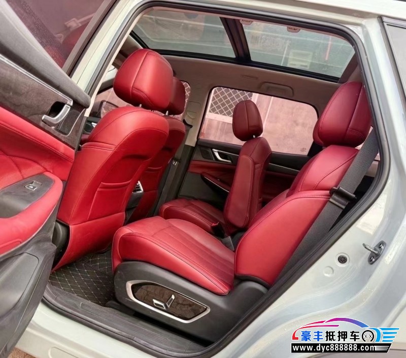 22年东风风光580轿车抵押车出售