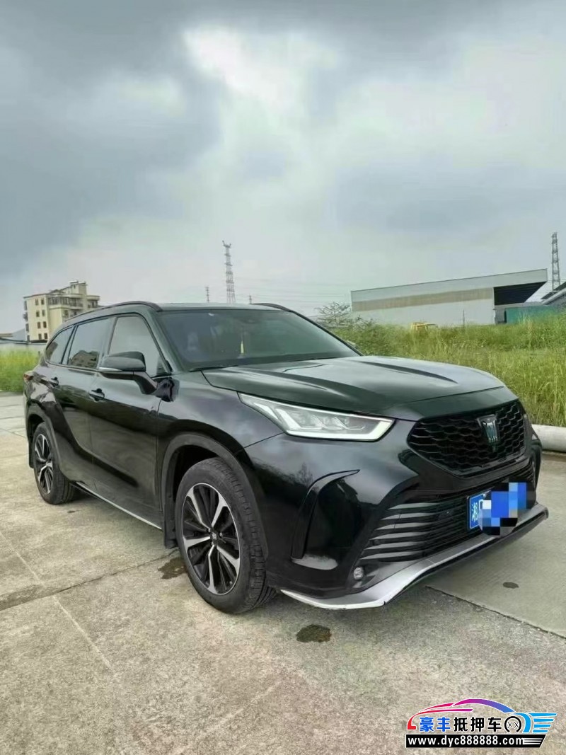 23年丰田皇冠轿车抵押车出售