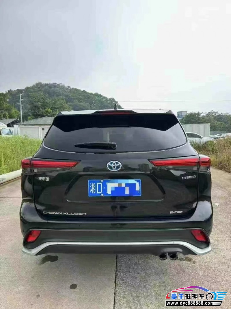 23年丰田皇冠轿车抵押车出售