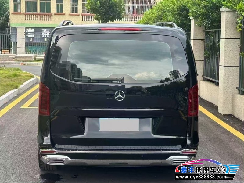 24年奔驰威霆轿车抵押车出售