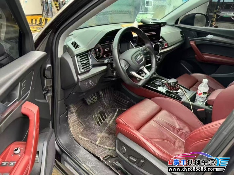 21年奥迪Q5轿车抵押车出售