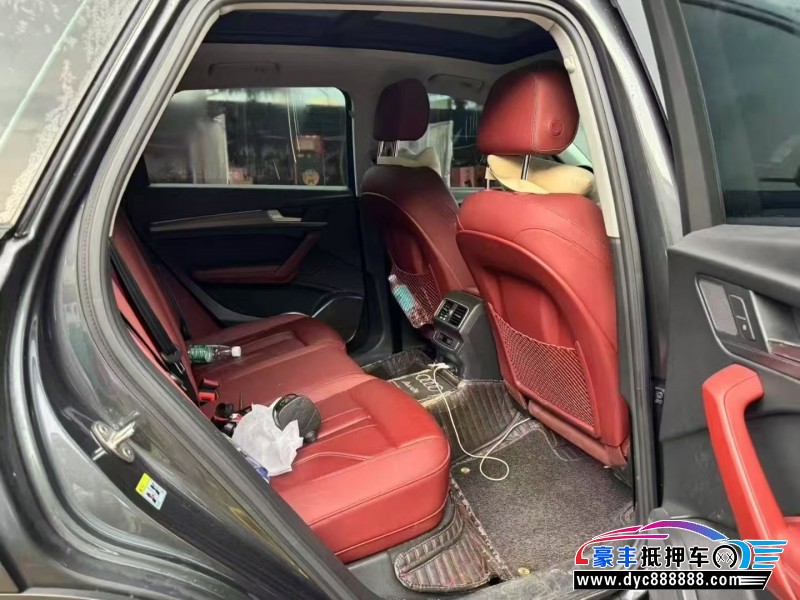 21年奥迪Q5轿车抵押车出售