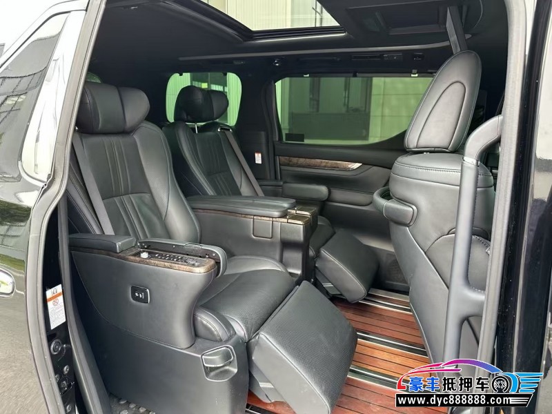 22年丰田威尔法MPV抵押车出售