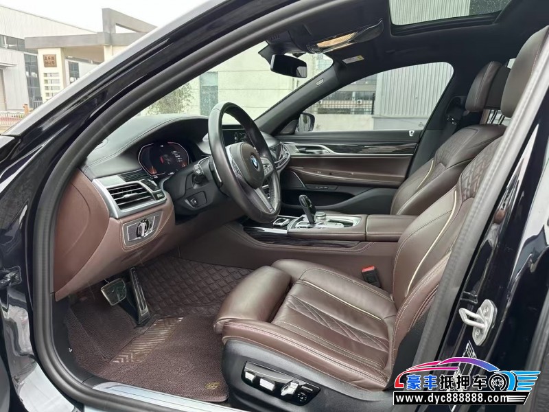 22年宝马7系轿车抵押车出售