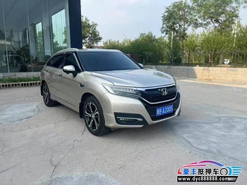 17年本田UR-V轿车抵押车出售