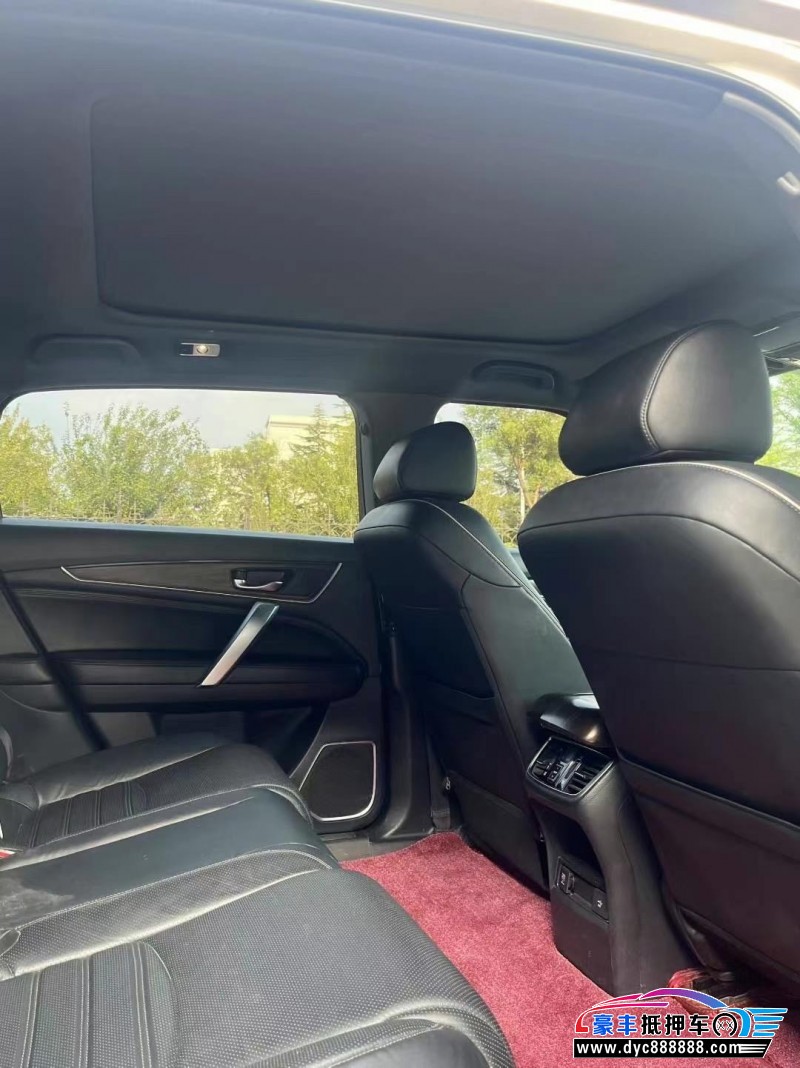 17年本田UR-V轿车抵押车出售