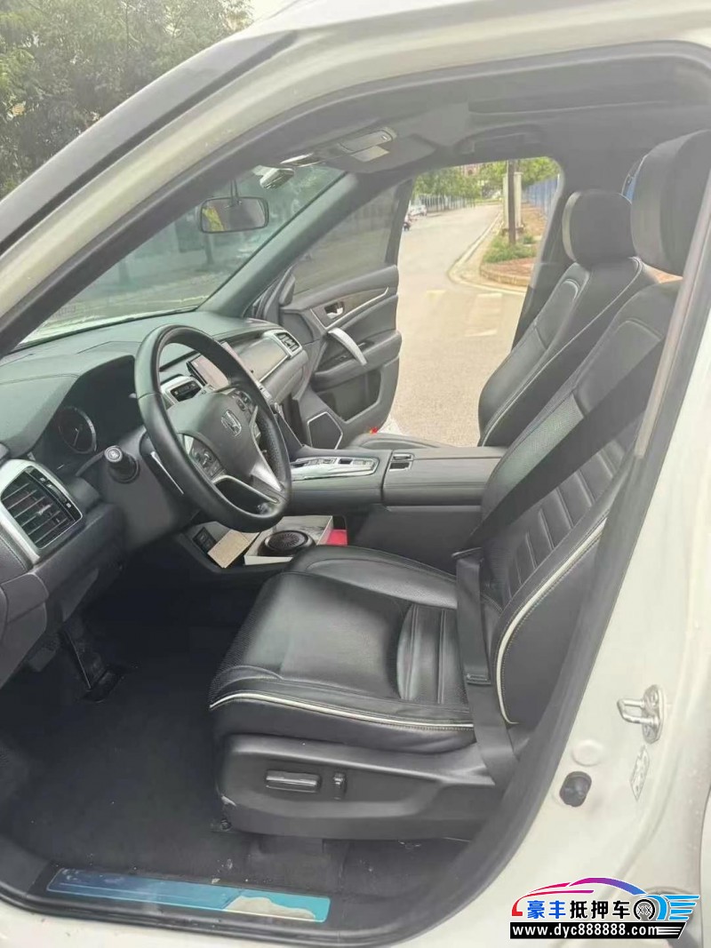 19年本田UR-V轿车抵押车出售