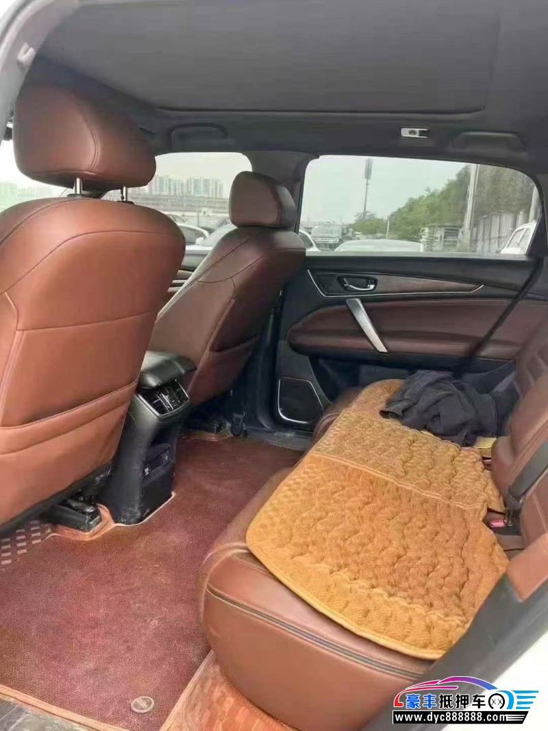 18年本田UR-V轿车抵押车出售