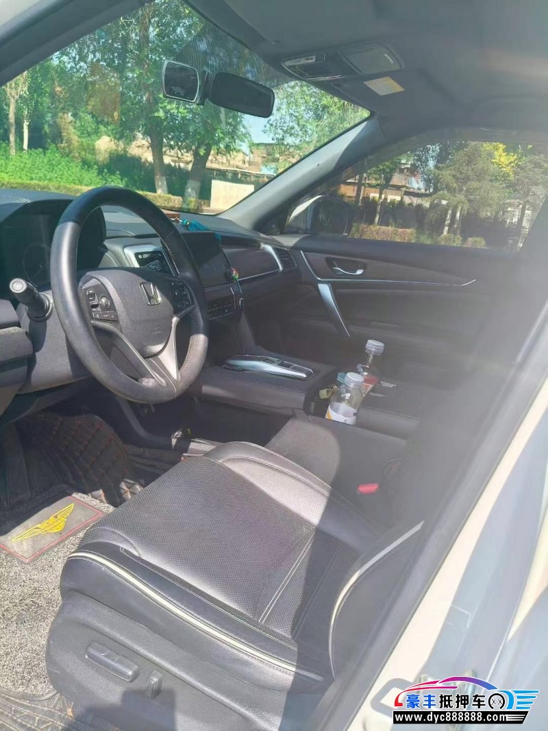 18年本田UR-V轿车抵押车出售