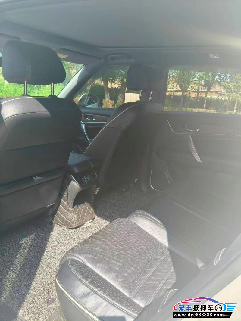 18年本田UR-V轿车抵押车出售