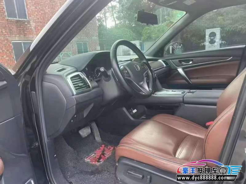 18年本田UR-V轿车抵押车出售