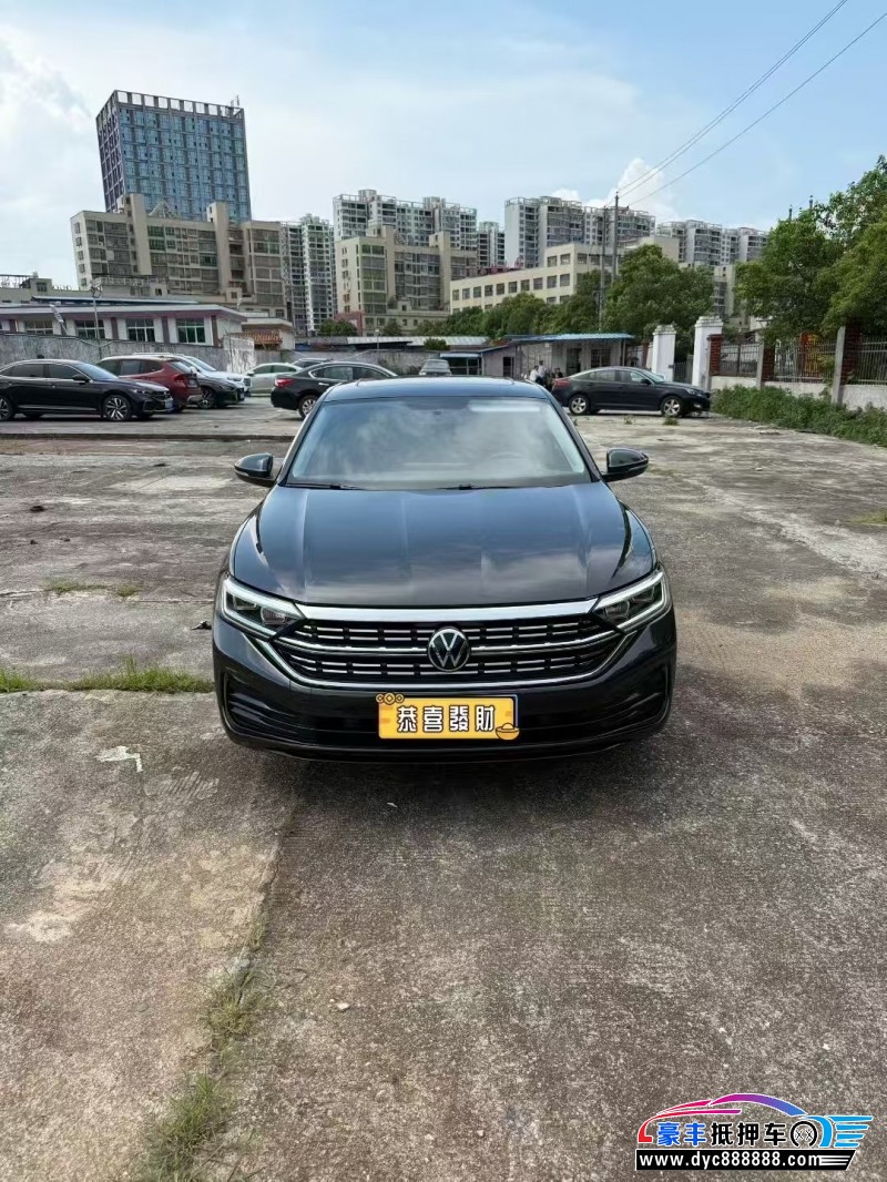 抵押车出售23年大众速腾轿车