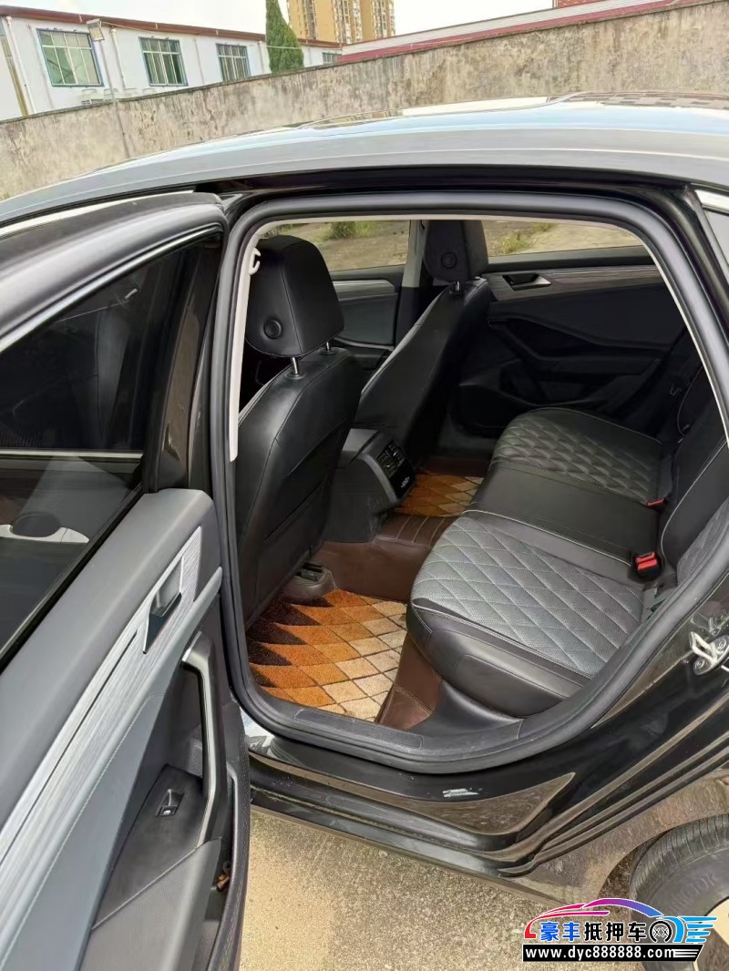 23年大众速腾轿车抵押车出售