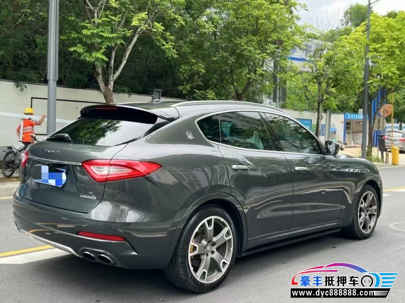 17年玛莎拉蒂莱万特轿车抵押车出售