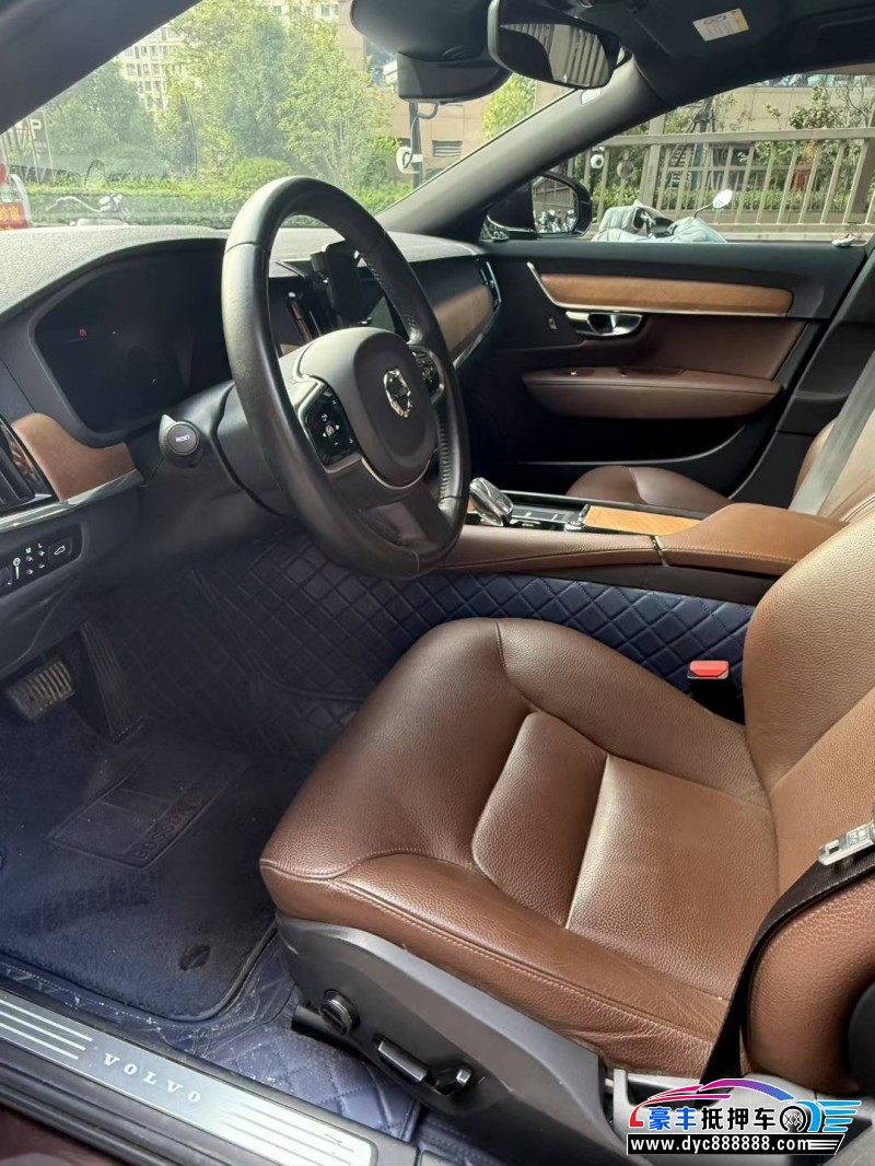 20年沃尔沃S90轿车抵押车出售