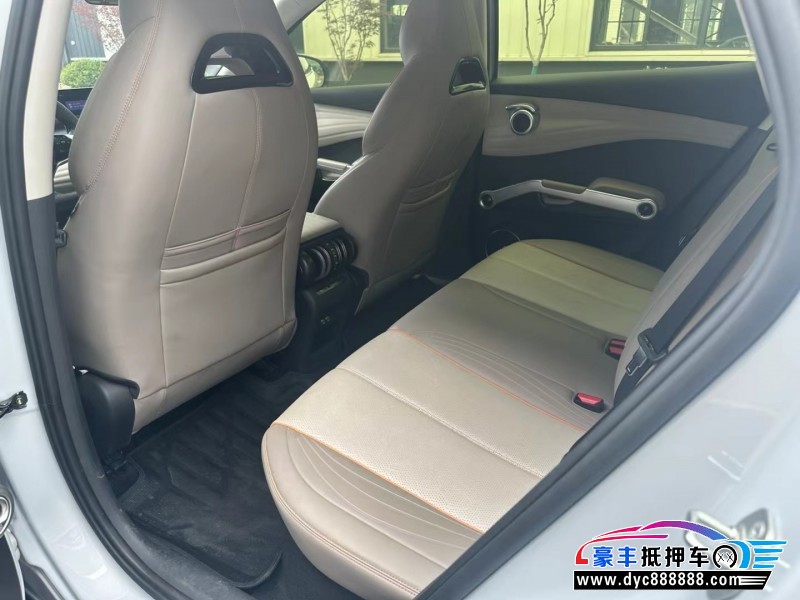 24年比亚迪元轿车抵押车出售