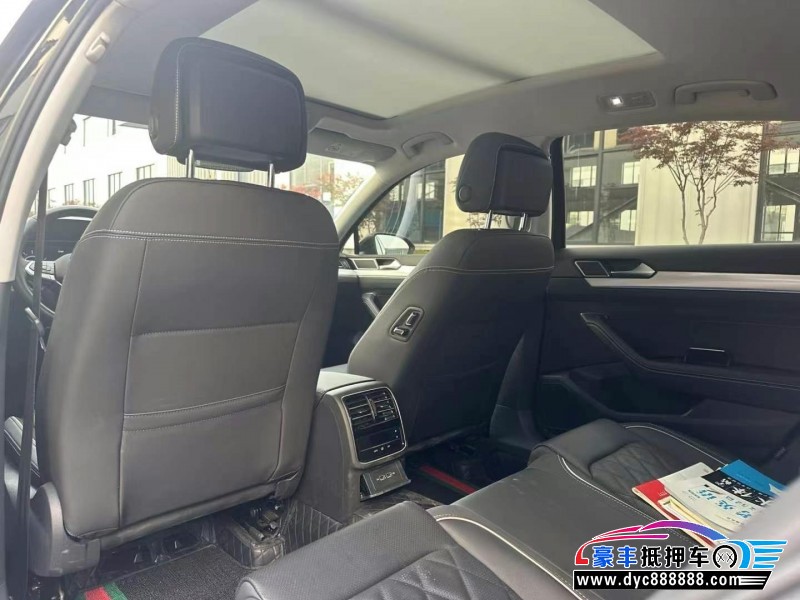 25年大众迈腾轿车抵押车出售