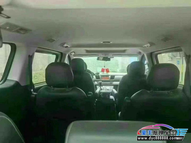 18年上汽大通G10轿车抵押车出售