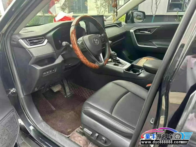 22年丰田RAV4轿车抵押车出售