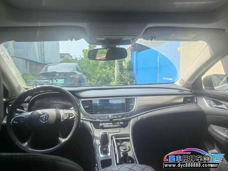 22年别克君越轿车抵押车出售