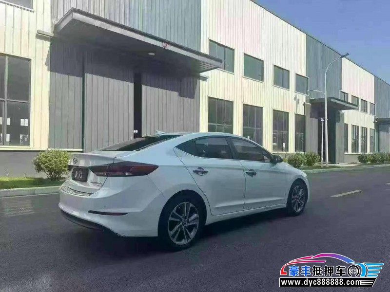 17年现代领动轿车抵押车出售