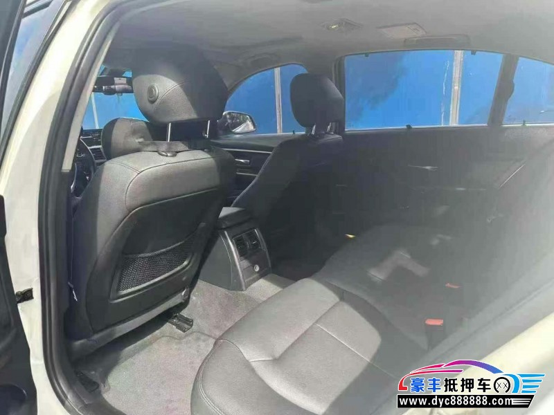 17年宝马3系轿车抵押车出售