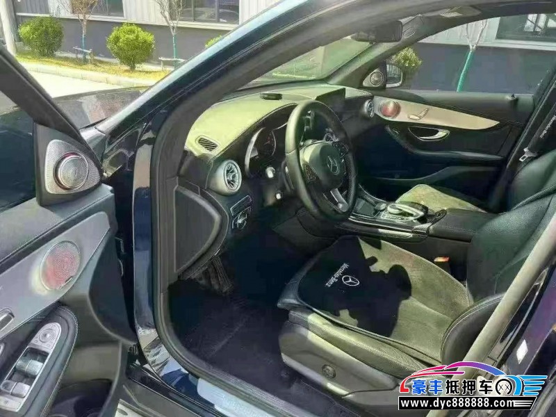 18年奔驰GLC轿车抵押车出售