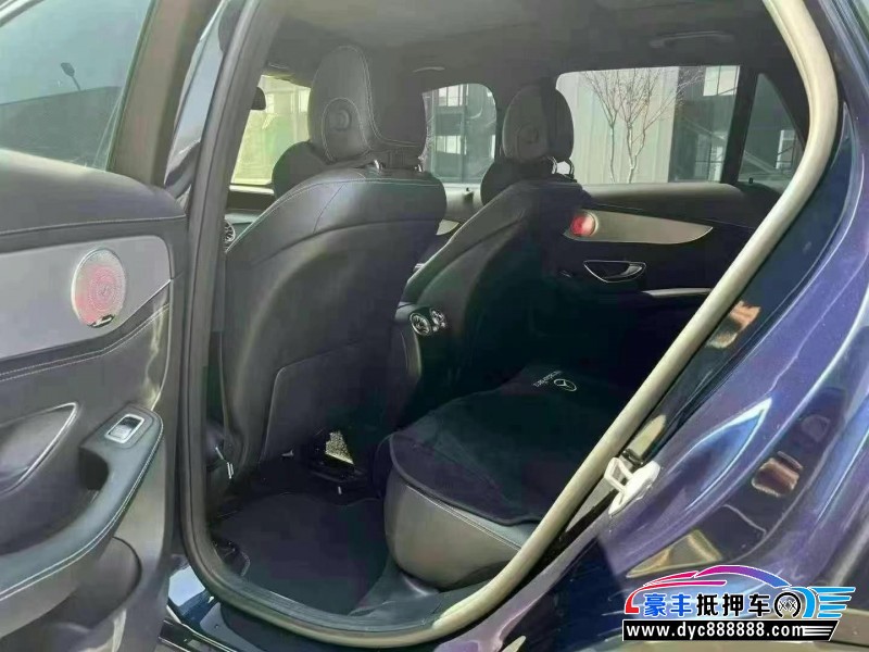 18年奔驰GLC轿车抵押车出售