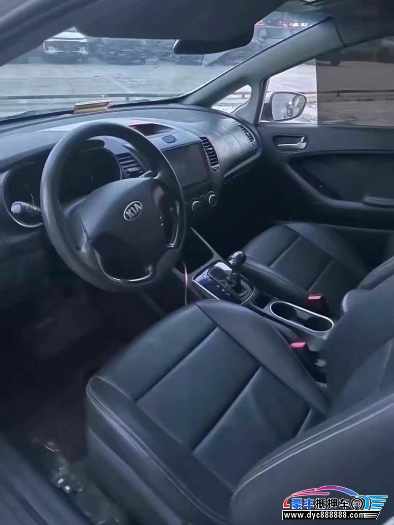 18年起亚K3轿车抵押车出售