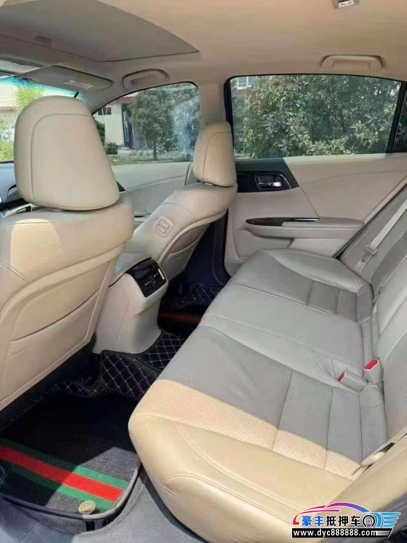 15年本田雅阁轿车抵押车出售